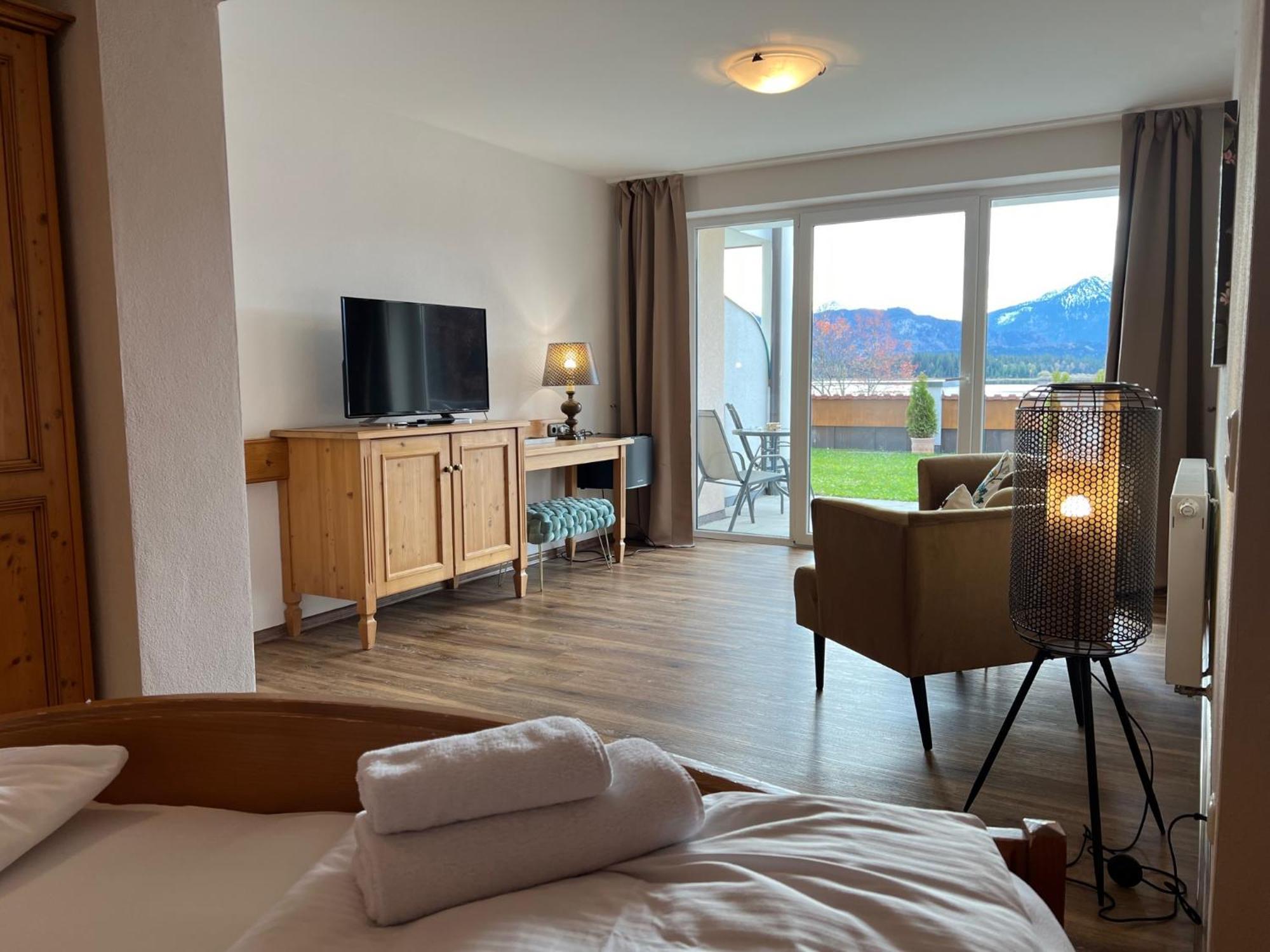Hotel Fischer Am See Füssen Екстериор снимка